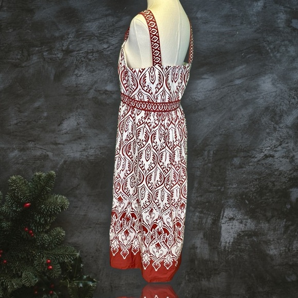 NWT Talbots Modern Poplin Fit & Flare Dress in White/Sangria Bohemian Medallion - Picture 8 of 16